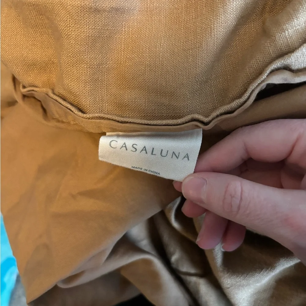 Casaluna Elegant Tan and White Duvet Cover